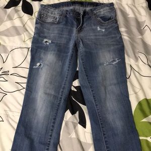 Jessica Simpson “clam digger” capris